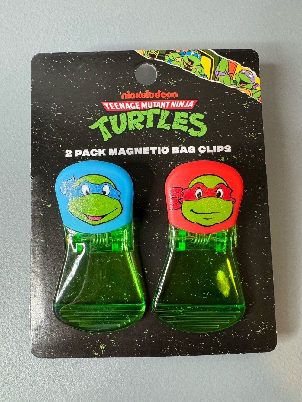 Teenage Mutant Ninja Turtles 2-Pack Magnetic Bag Clips - Blue & Red
